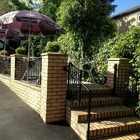 The Travel And Πανσιόν Σκάρμπορο