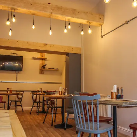 The Travel And 3* 斯卡伯勒