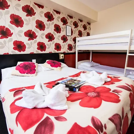 Πανσιόν The Travel And 3*