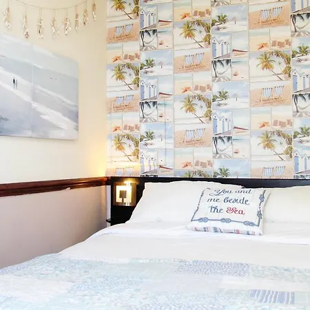 The Travel And Πανσιόν Σκάρμπορο