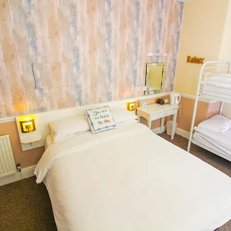 The Travel And Πανσιόν 3*