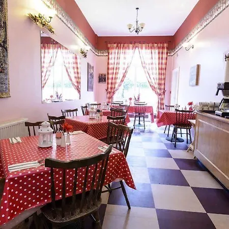 Guest house The Travel And Scarborough