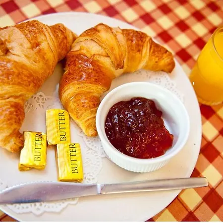 The Travel And 3* Scarborough