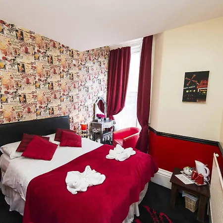 The Travel And 3* Scarborough