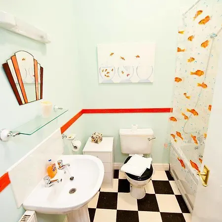 The Travel And سكرابورو