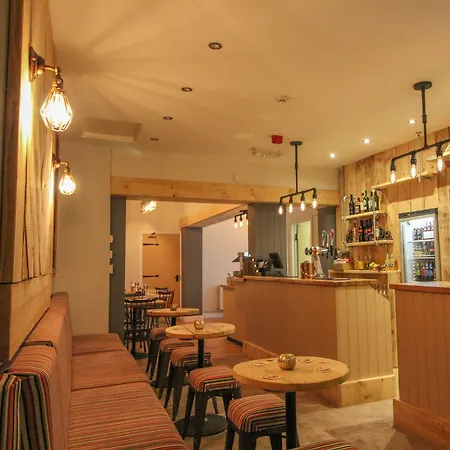 The Travel And 3* سكرابورو