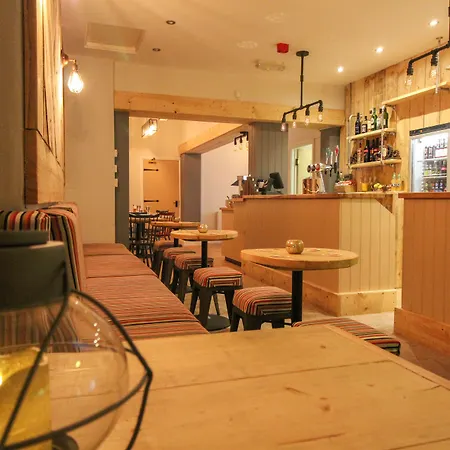 The Travel And 3* سكرابورو