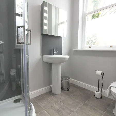 The Travel And ゲストハウス スカーバラ