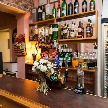 The Travel And 3* スカーバラ